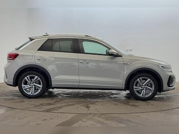 Used Volkswagen T-Roc 2025 for sale - 76874112: Photo