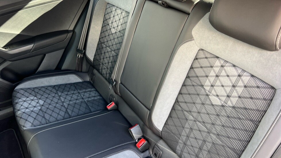 Used Volkswagen T-Roc 2025 for sale - 76033992: Photo 15