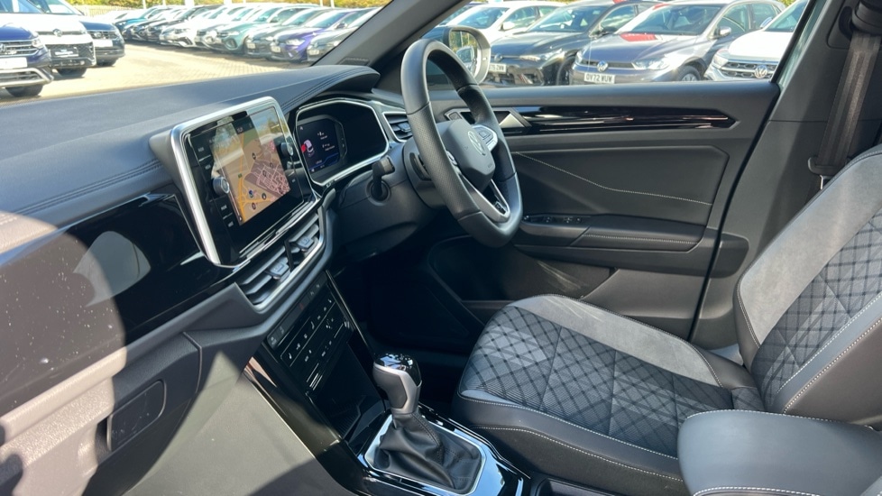 Used Volkswagen T-Roc 2025 for sale - 76033992: Photo 2