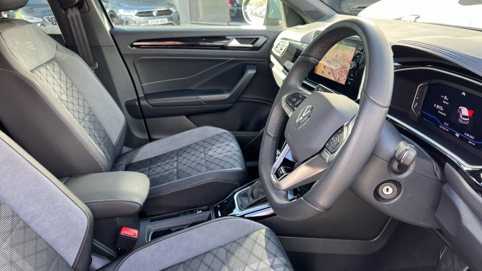 Used Volkswagen T-Roc 2025 for sale - 76033992: Photo 26