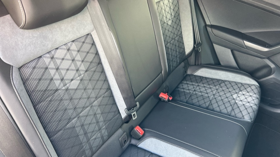 Used Volkswagen T-Roc 2025 for sale - 76033992: Photo 38