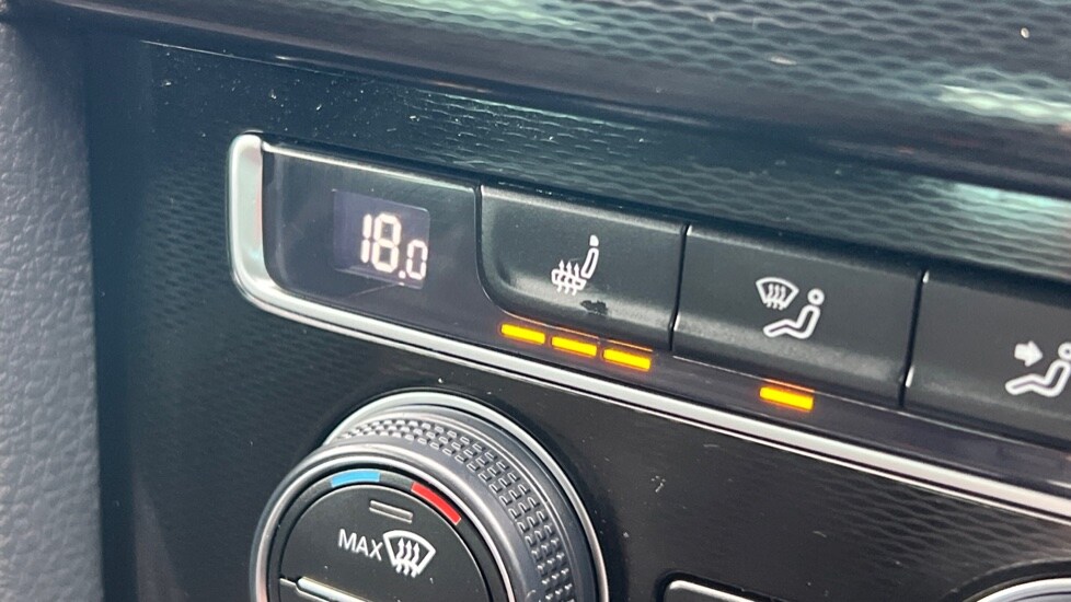 Used Volkswagen Golf 2017 for sale - 77092502: Photo 35