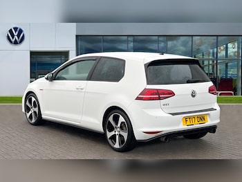 Used Volkswagen Golf 2017 for sale - 77092502: Photo