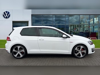 Used Volkswagen Golf 2017 for sale - 77092502: Photo