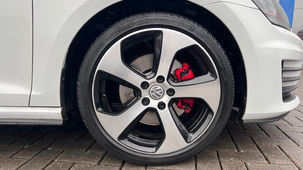 Used Volkswagen Golf 2017 for sale - 77092502: Photo 5