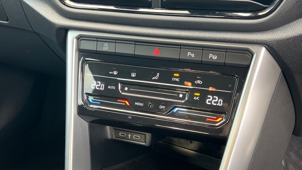 Used Volkswagen T-Roc 2022 for sale - 76731462: Photo 29