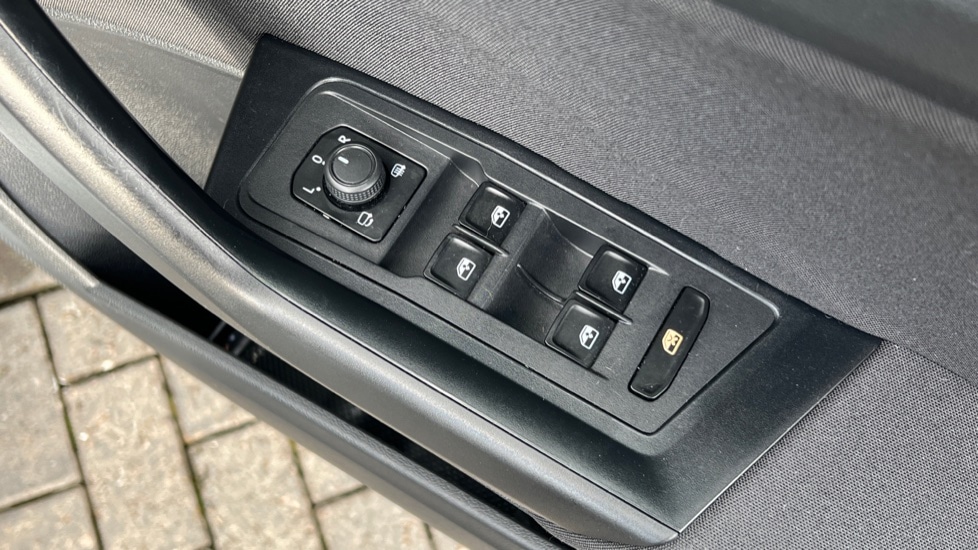 Used Volkswagen T-Roc 2022 for sale - 76731462: Photo 33