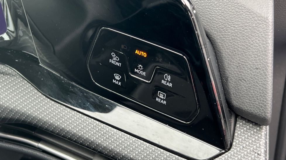 Used Volkswagen Golf 2023 for sale - 76856376: Photo 32