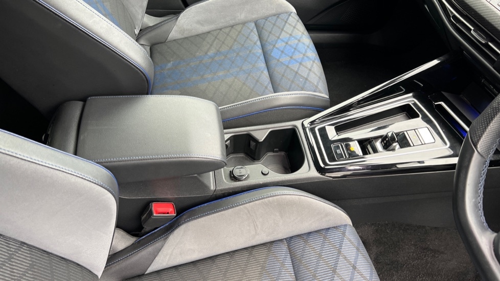Used Volkswagen Golf 2023 for sale - 76856376: Photo 42