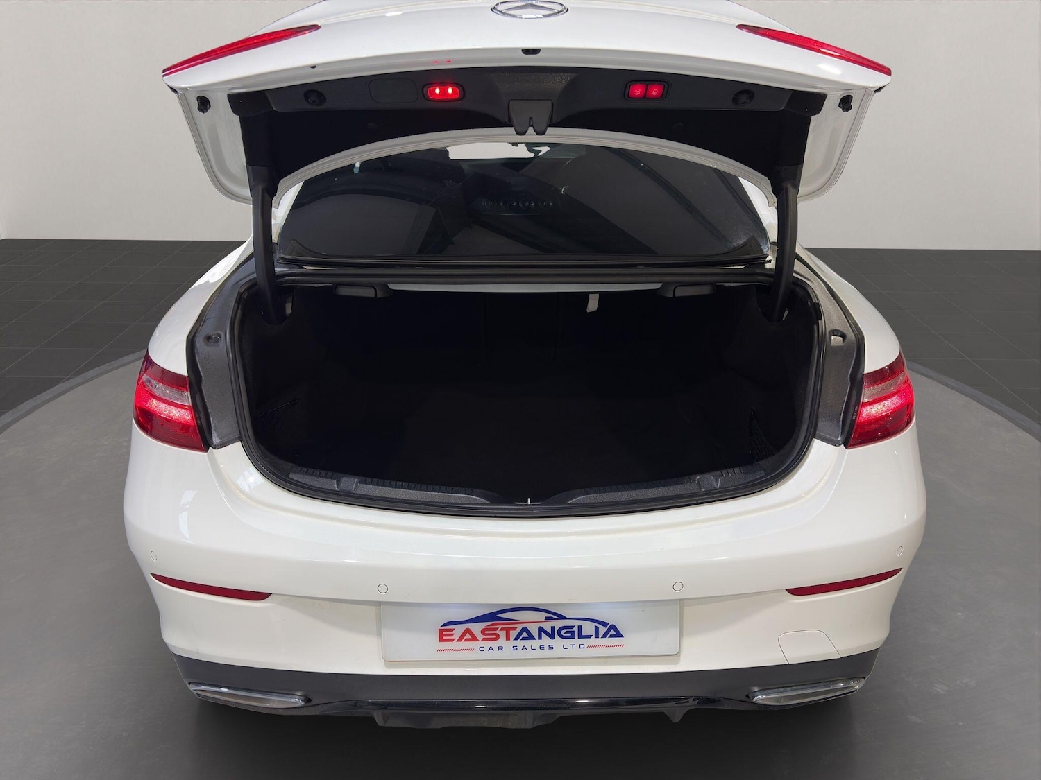 Used Mercedes-Benz E Class 2018 for sale - 77683095: Photo 16