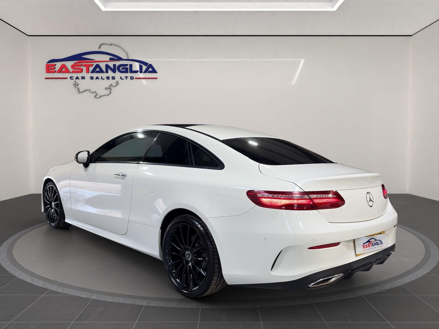 Used Mercedes-Benz E Class 2018 for sale - 77683095: Photo 4