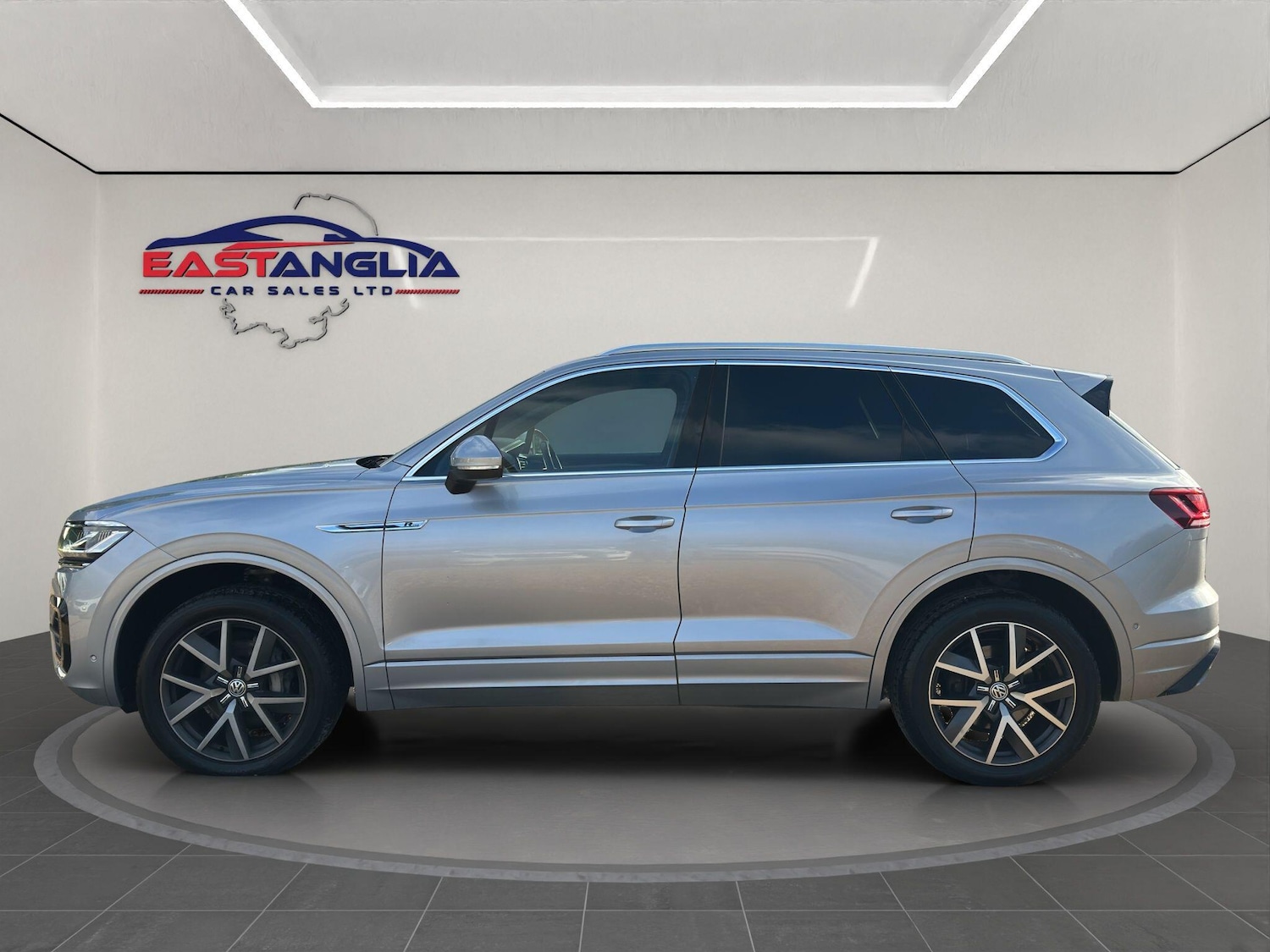 Used Volkswagen Touareg 2018 for sale - 76987988: Photo 2