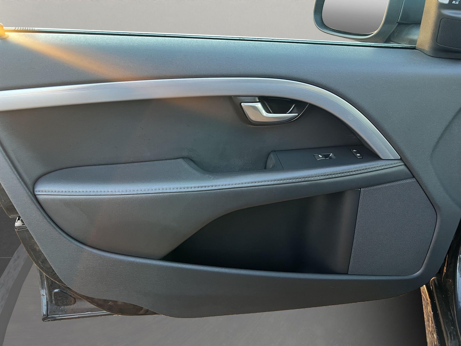 Used Volvo V70 2014 for sale - 76824335: Photo 19