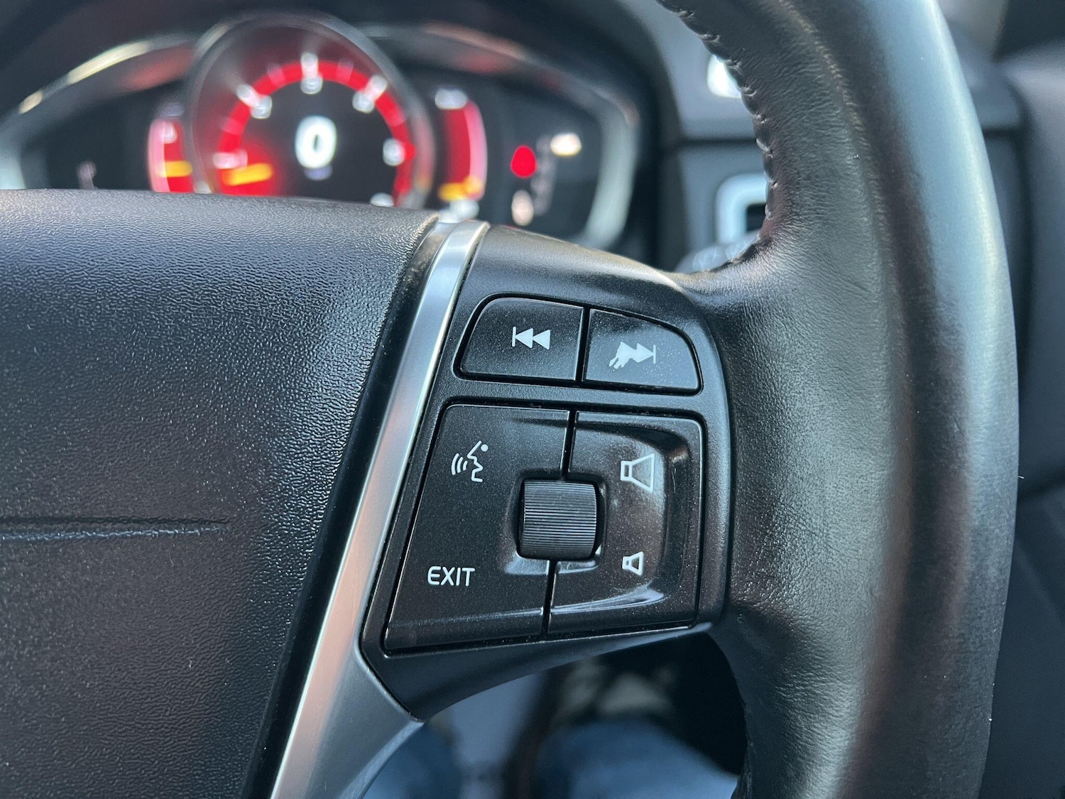 Used Volvo V70 2014 for sale - 76824335: Photo 38