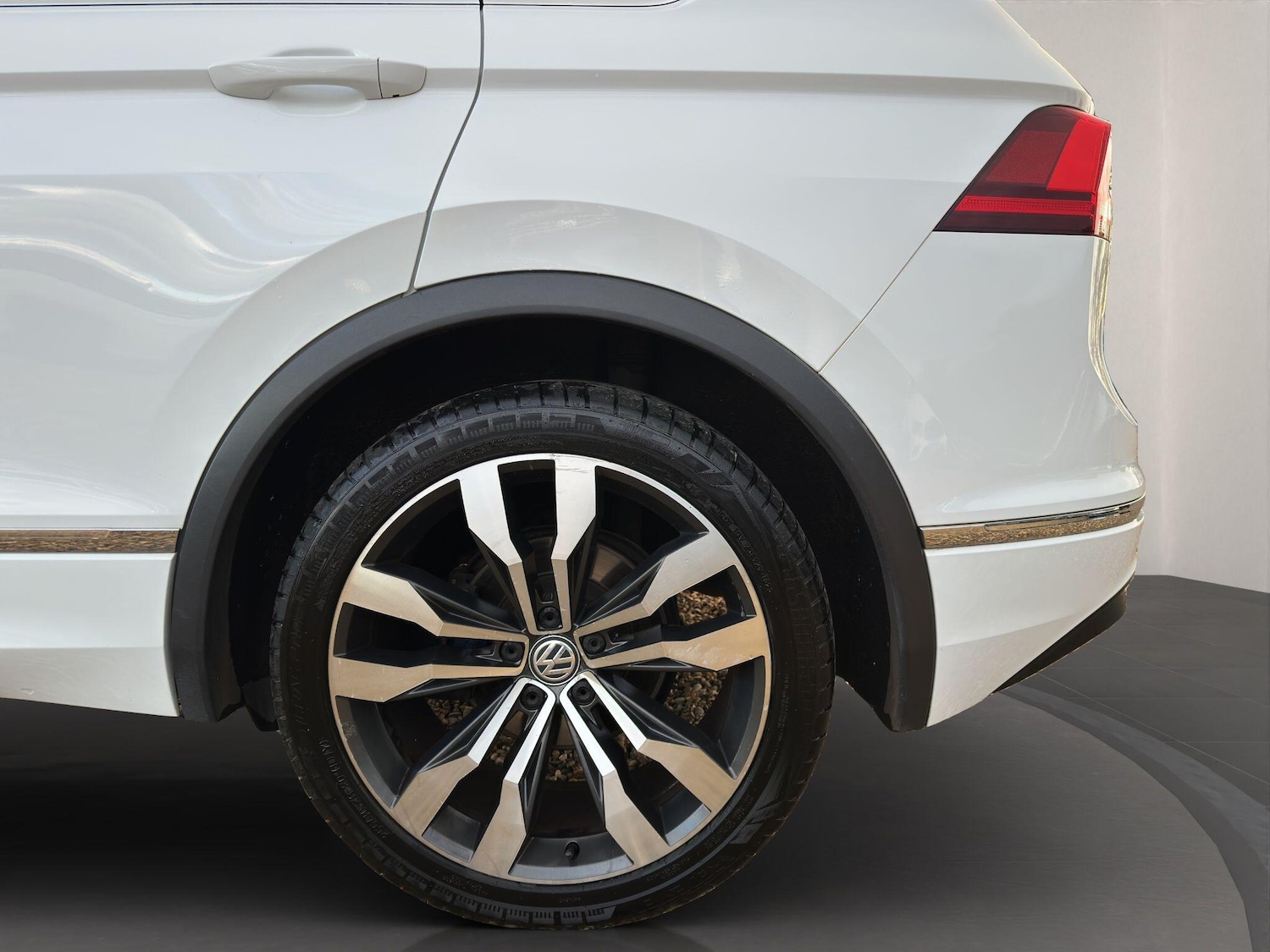 Used Volkswagen Tiguan 2017 for sale - 76398182: Photo 25