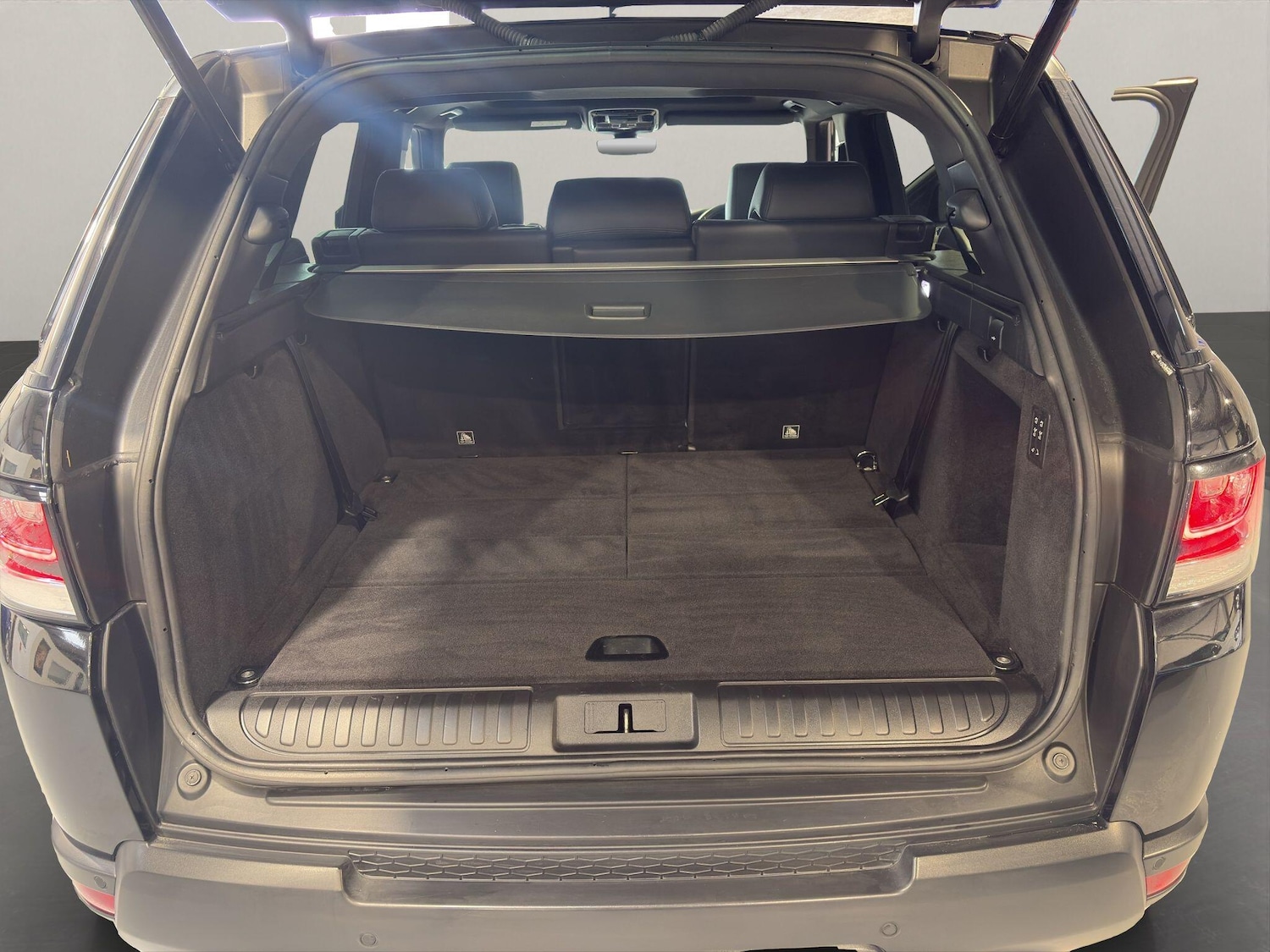 Used Land Rover Range Rover Sport 2017 for sale - 77657465: Photo 16