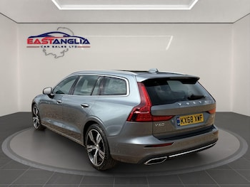 Used Volvo V60 2018 for sale - 75696245: Photo