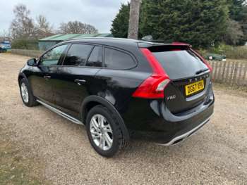 Used Volvo V60 Cross Country 2017 for sale - 74147765: Photo