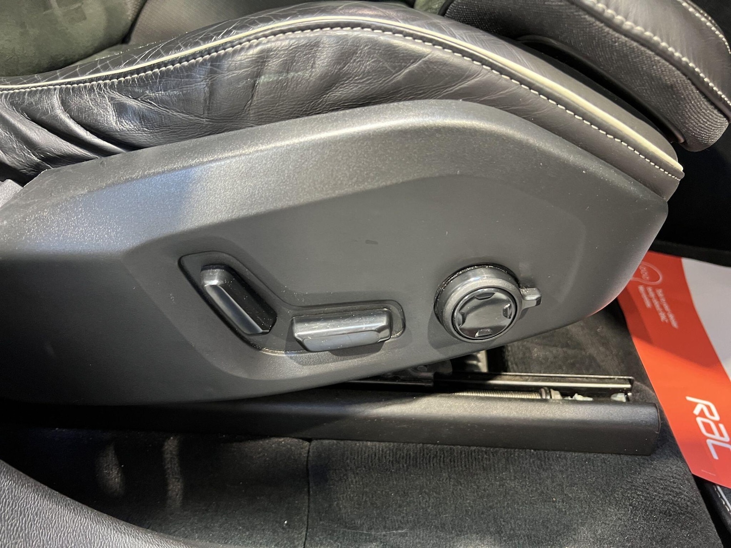 Used Volvo XC60 2019 for sale - 77191000: Photo 27