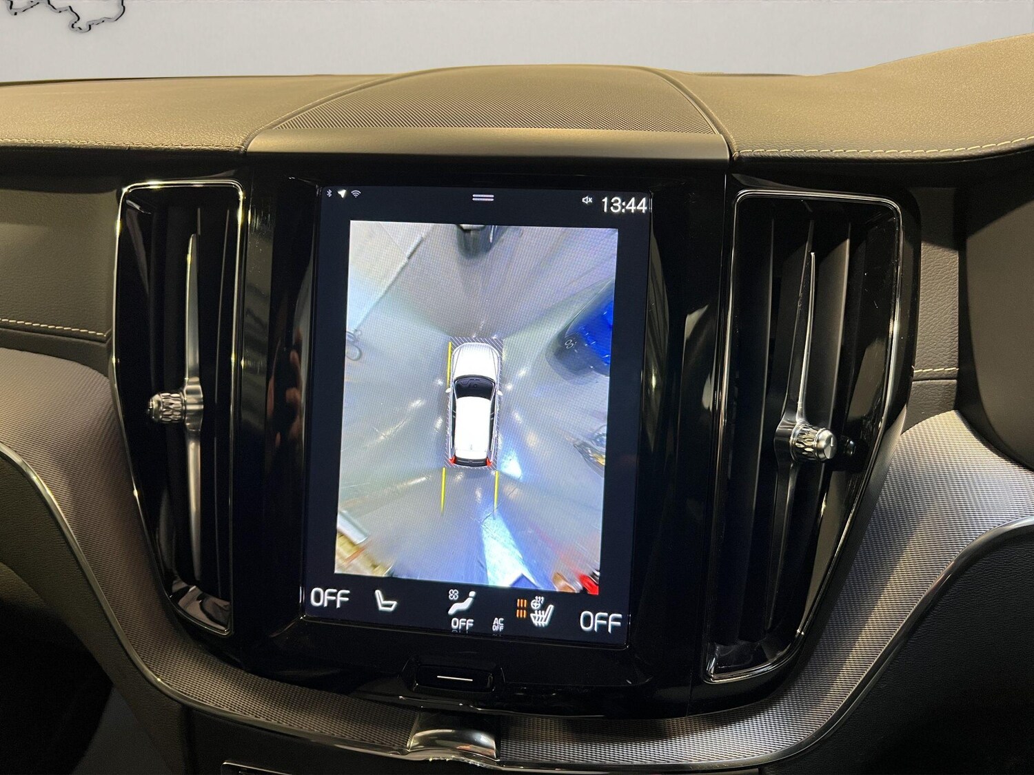 Used Volvo XC60 2019 for sale - 77191000: Photo 37