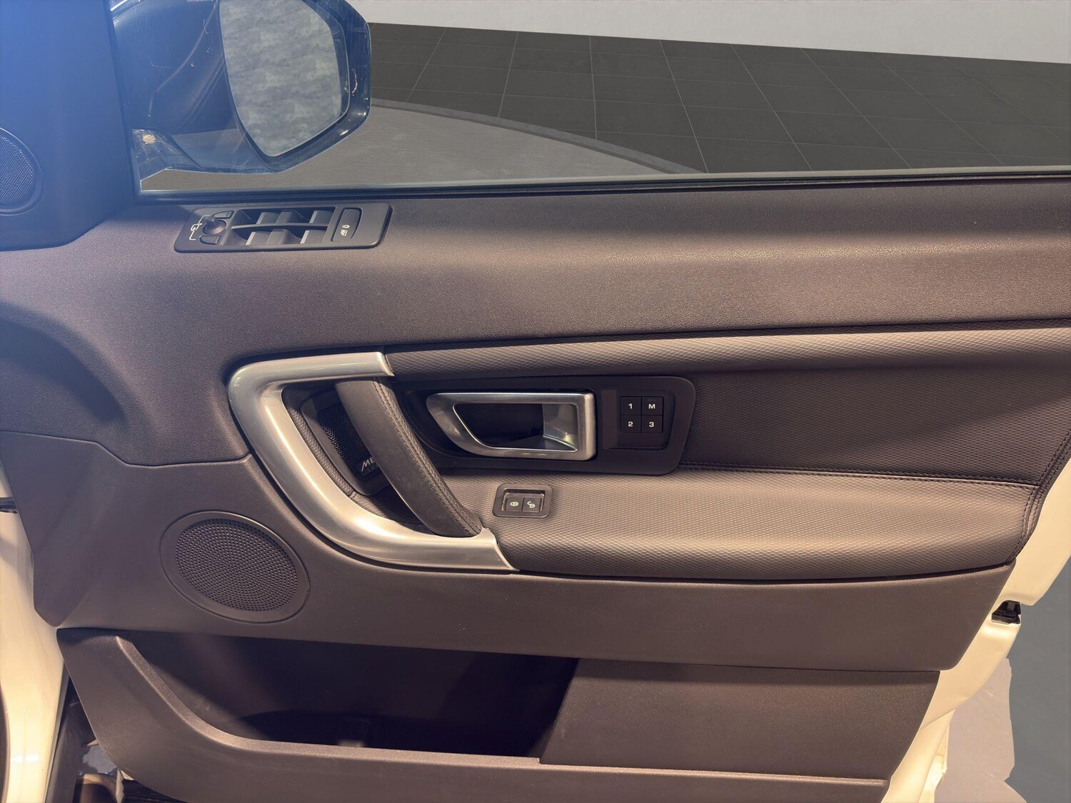 Used Land Rover Discovery Sport 2018 for sale - 77737342: Photo 12