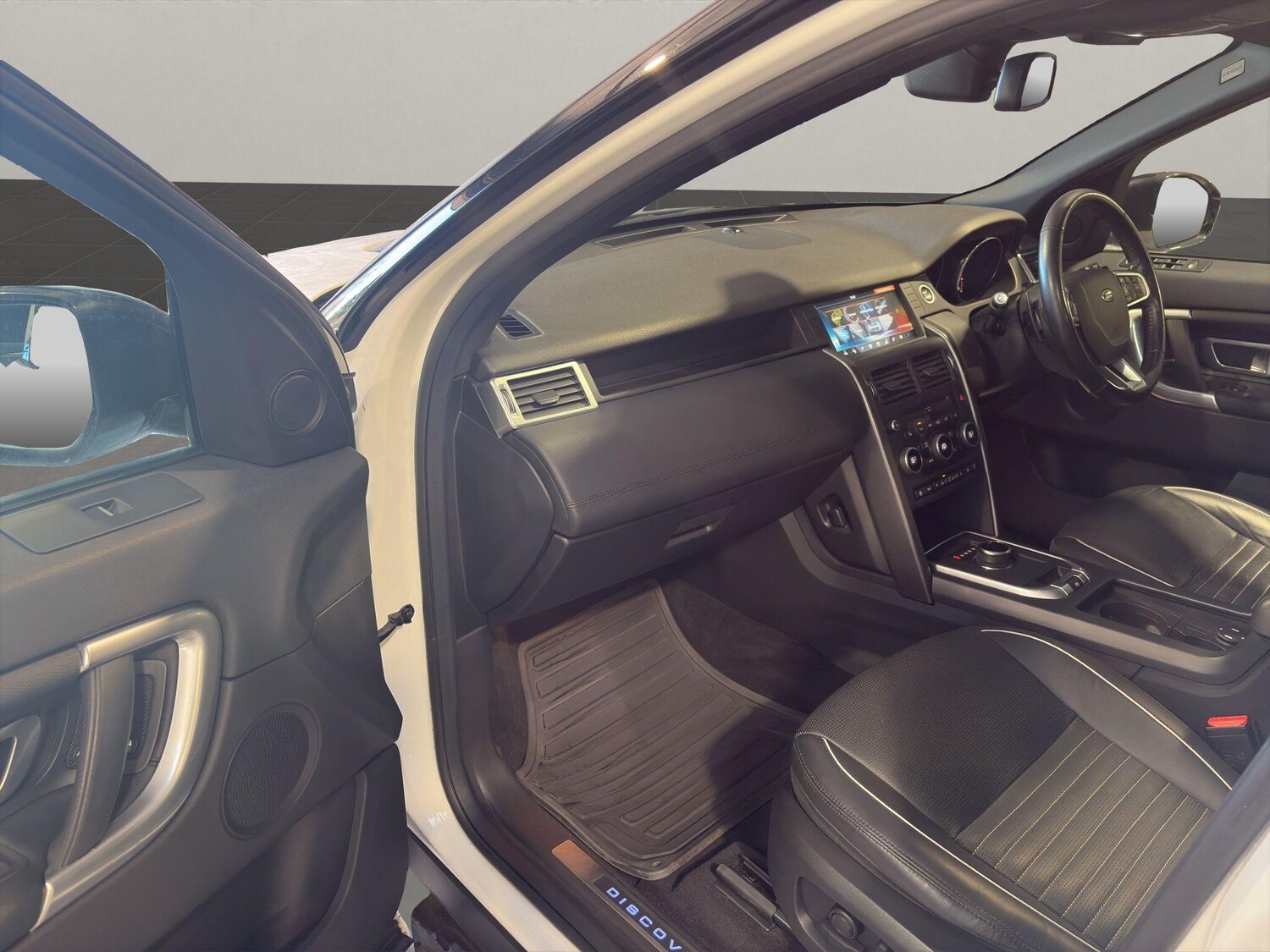 Used Land Rover Discovery Sport 2018 for sale - 77737342: Photo 35