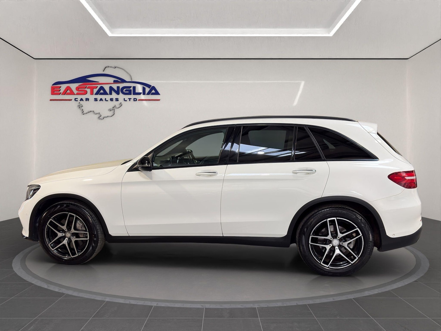 Used Mercedes-Benz GLC 2016 for sale - 78204870: Photo 2