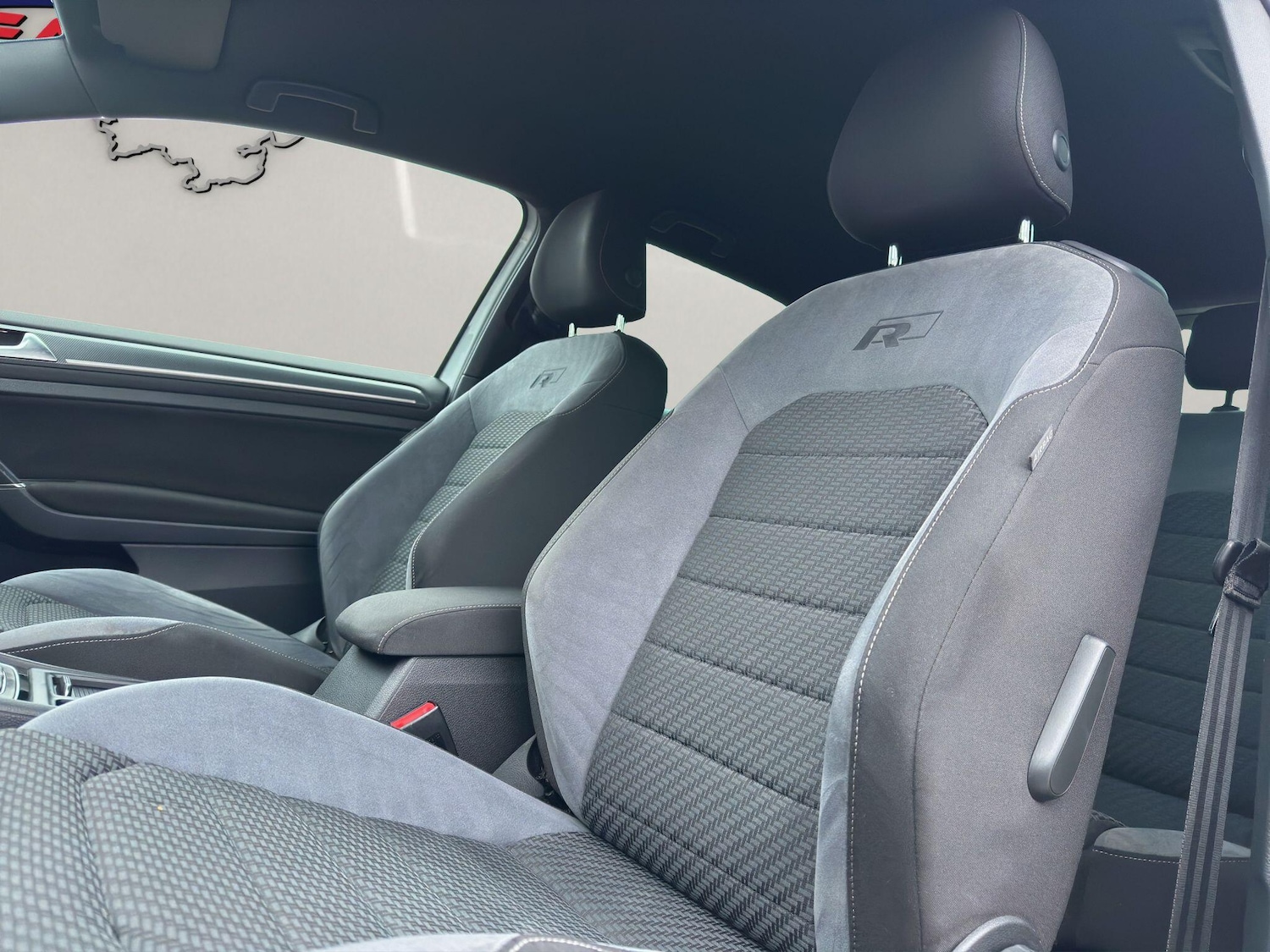 Used Volkswagen Golf 2018 for sale - 77067137: Photo 21