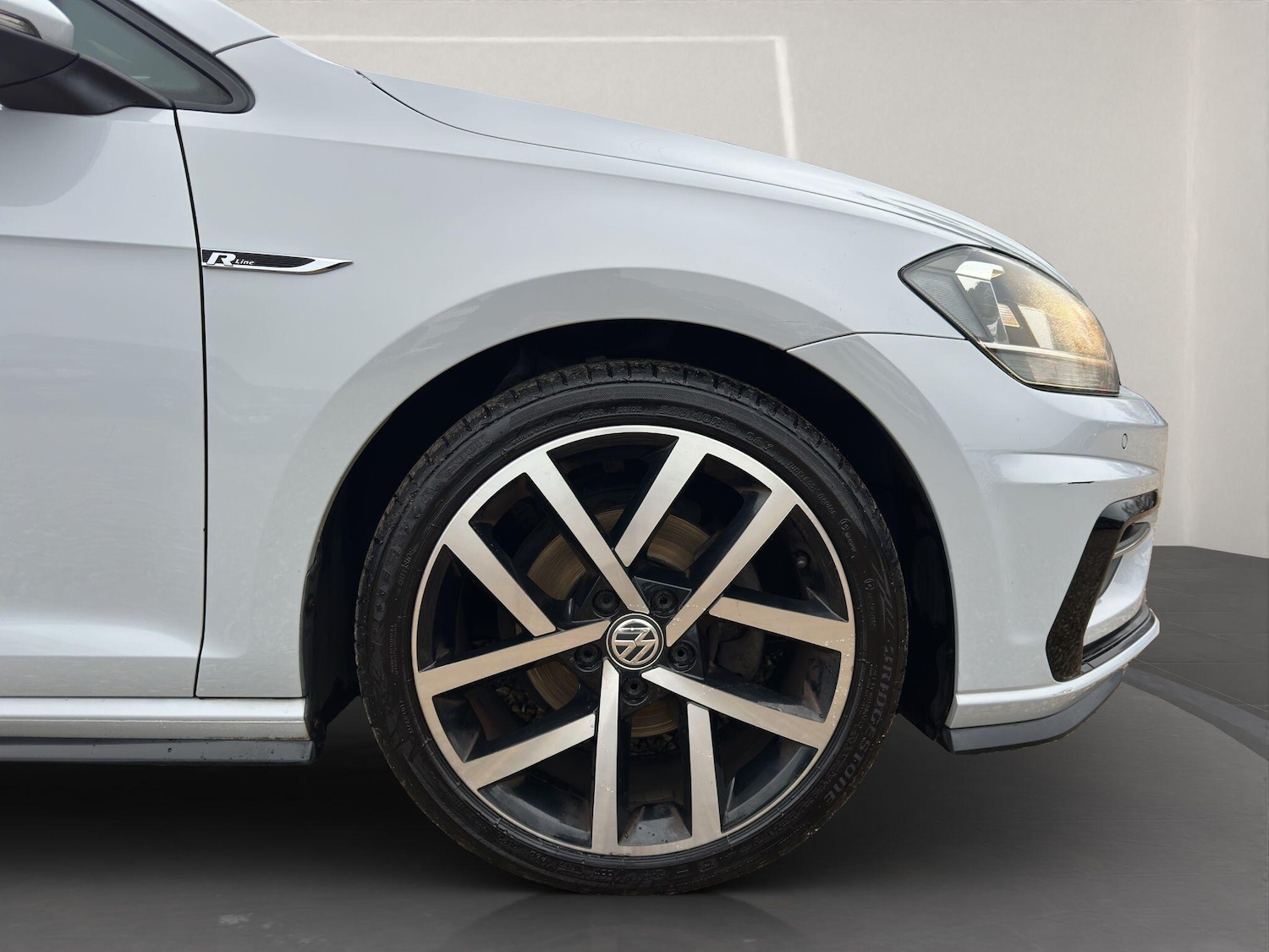 Used Volkswagen Golf 2018 for sale - 77067137: Photo 24