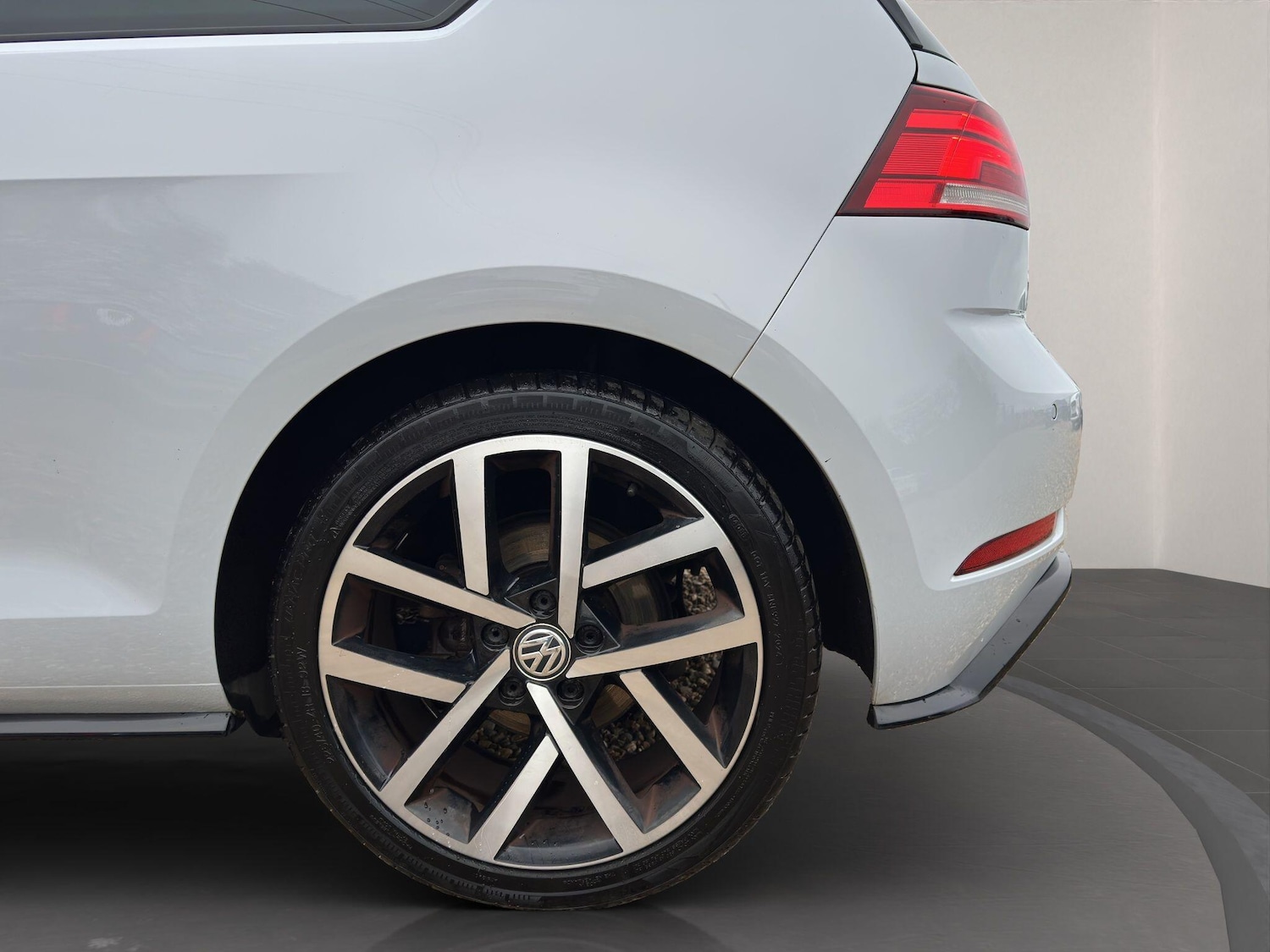 Used Volkswagen Golf 2018 for sale - 77067137: Photo 25