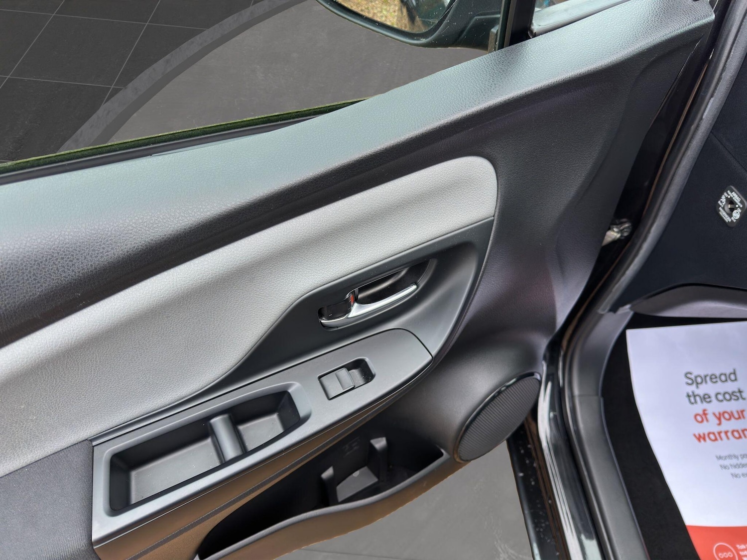 Used Toyota Yaris 2019 for sale - 76918706: Photo 18