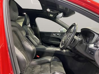 Used Volvo XC60 2019 for sale - 79794328: Photo