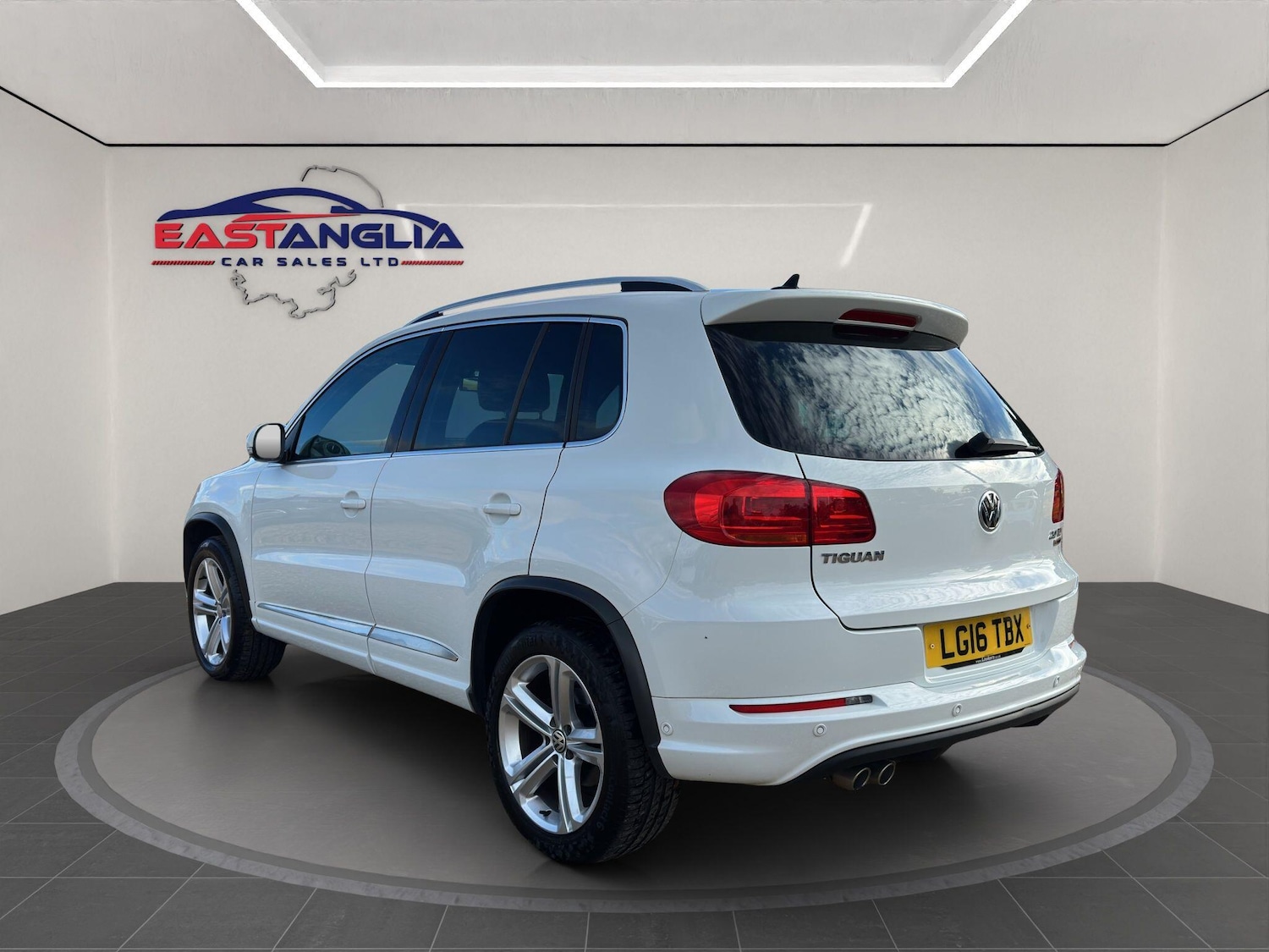 Used Volkswagen Tiguan 2016 for sale - 77050134: Photo 2