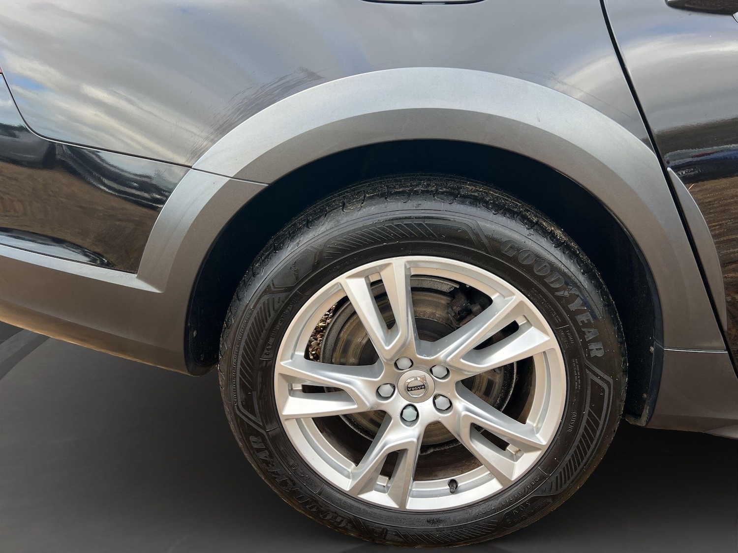 Used Volvo V90 Cross Country 2018 for sale - 76823588: Photo 25