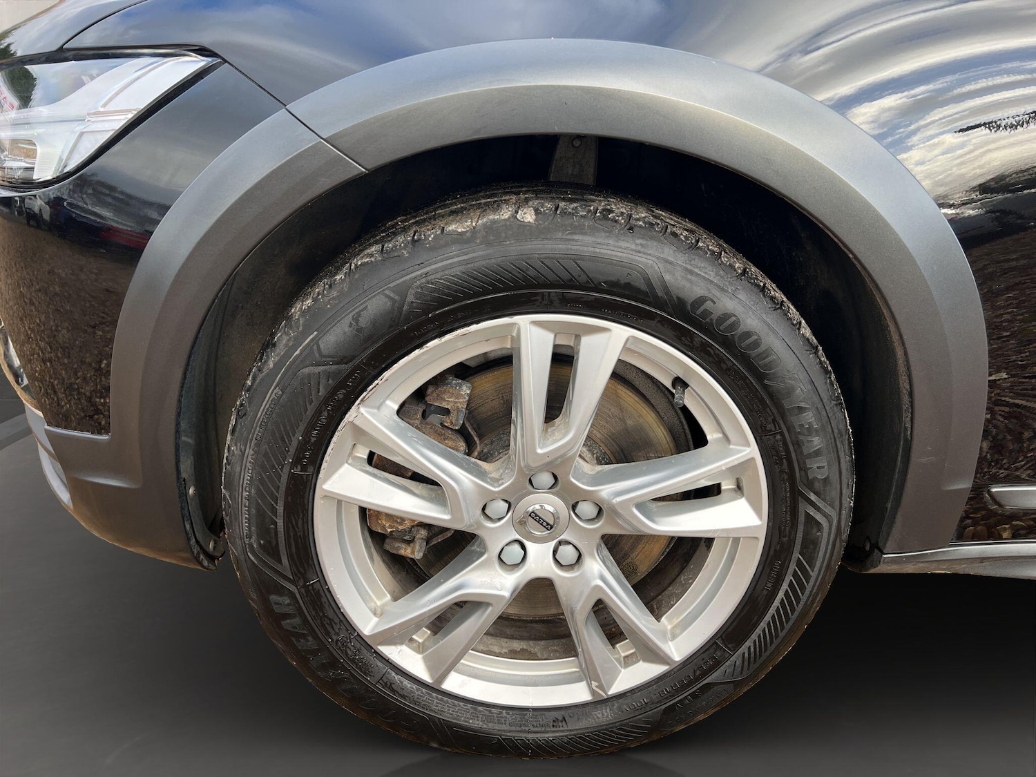 Used Volvo V90 Cross Country 2018 for sale - 76823588: Photo 28