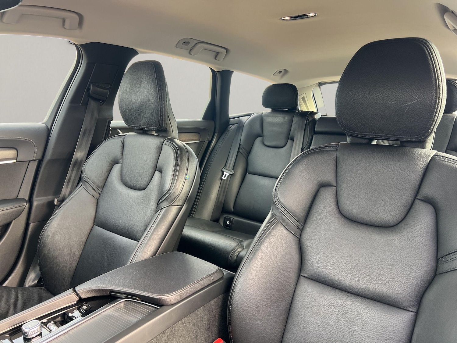 Used Volvo V90 Cross Country 2018 for sale - 76823588: Photo 40