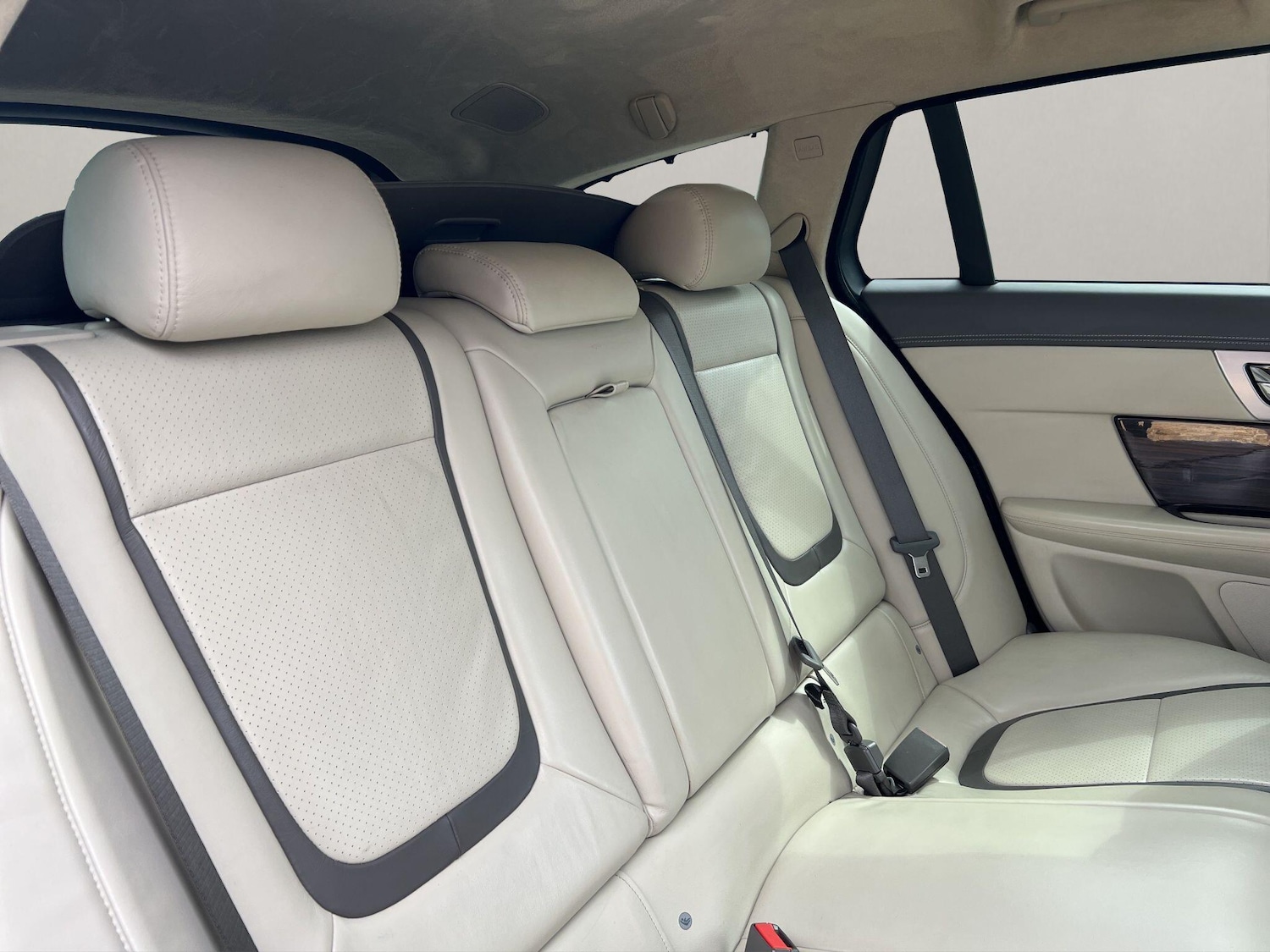 Used Jaguar XF 2014 for sale - 77647041: Photo 35