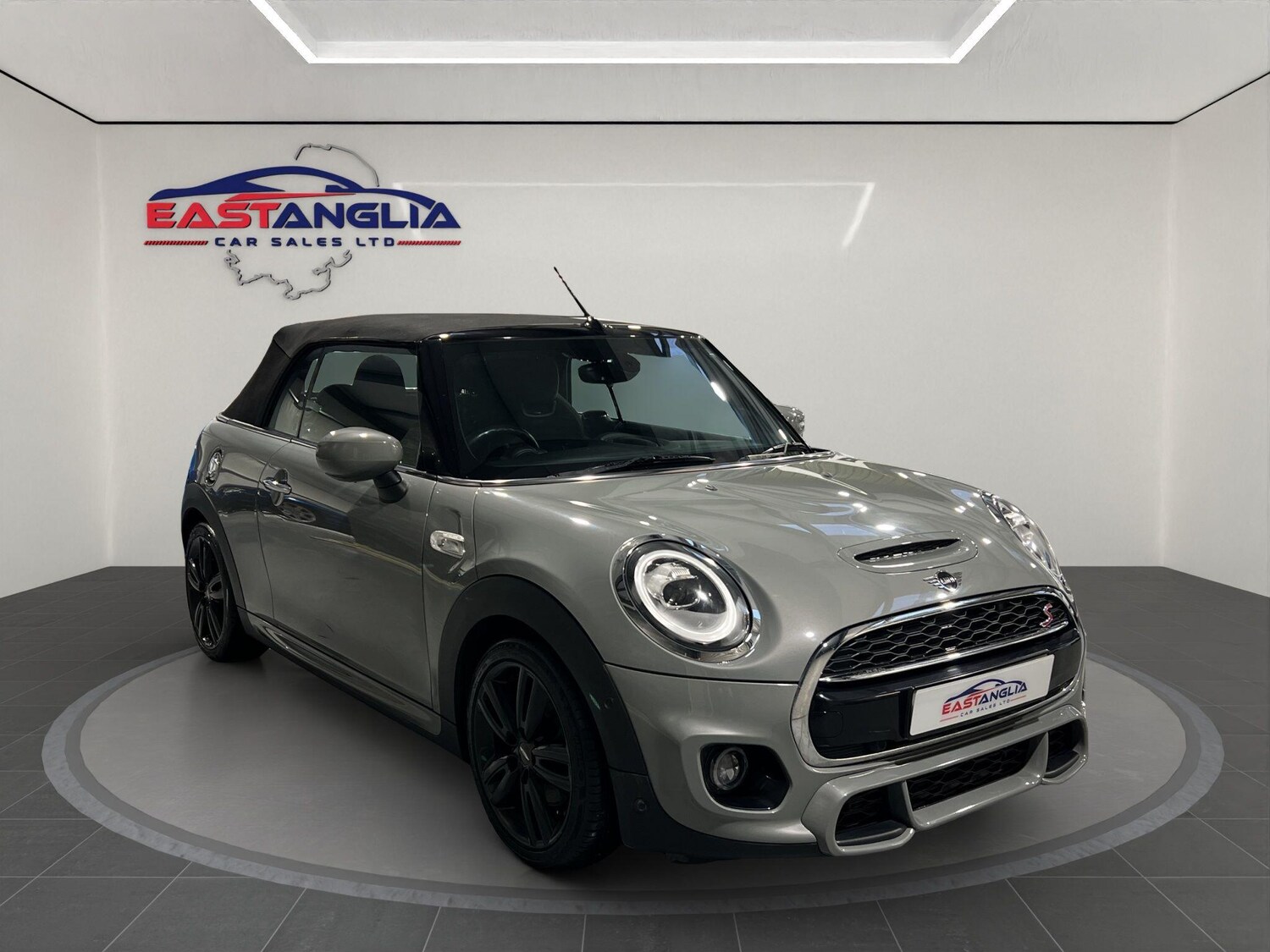 Used MINI Convertible 2019 for sale - 77344591: Photo 10