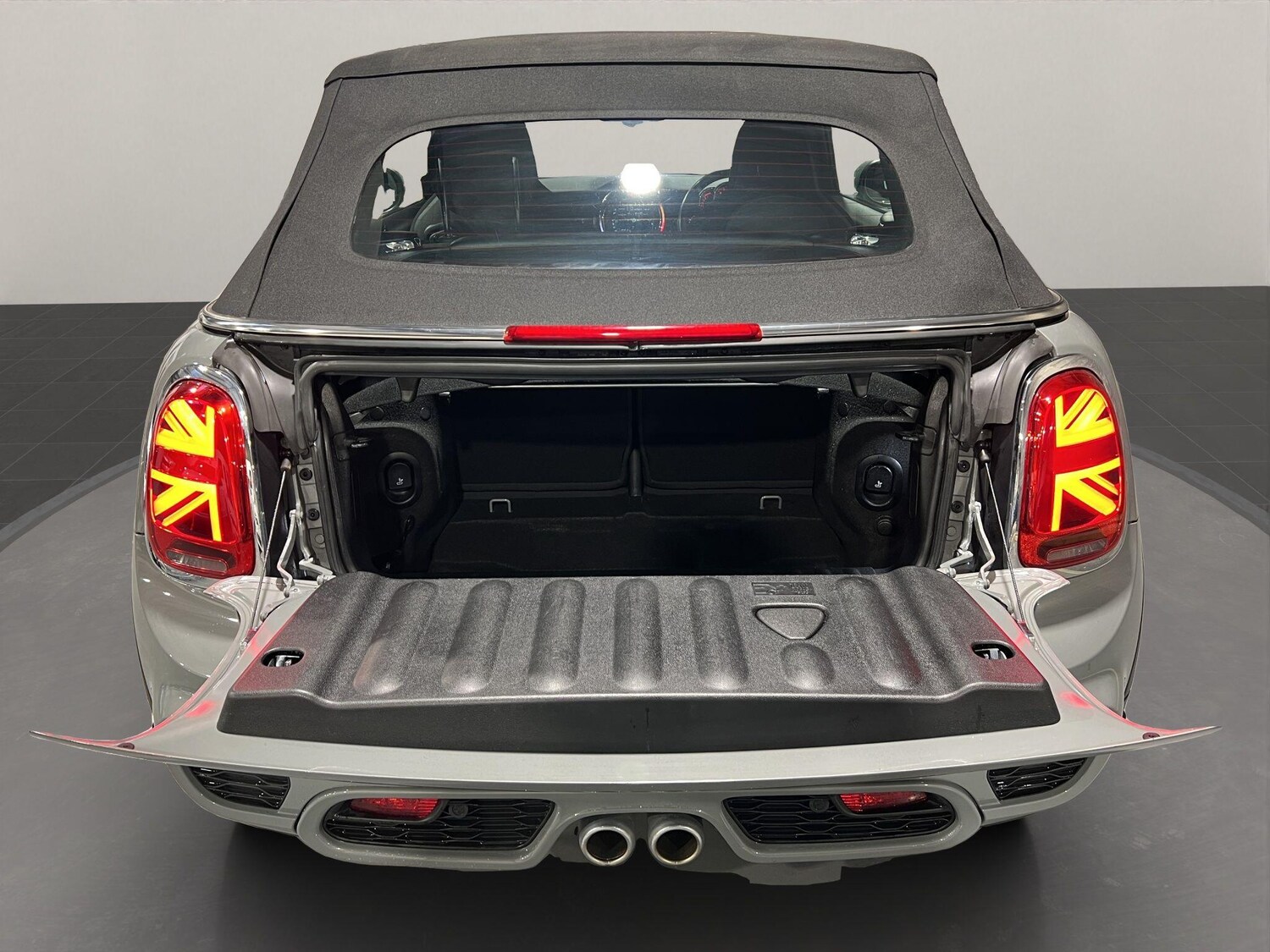 Used MINI Convertible 2019 for sale - 77344591: Photo 25