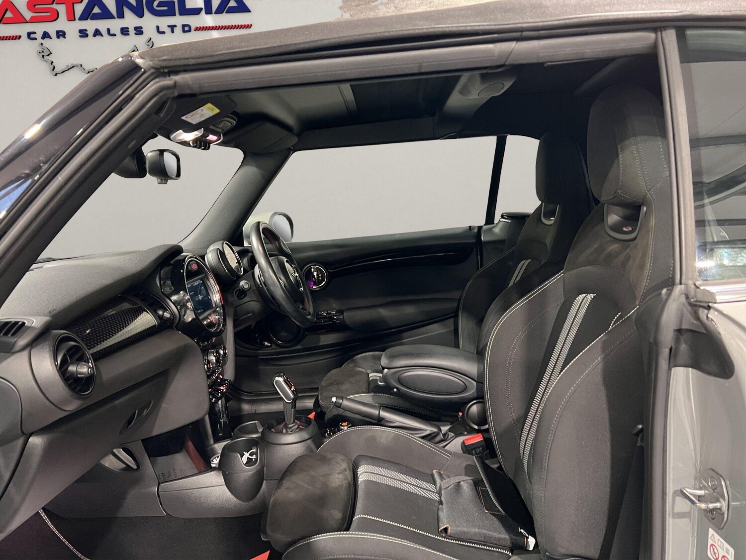 Used MINI Convertible 2019 for sale - 77344591: Photo 28