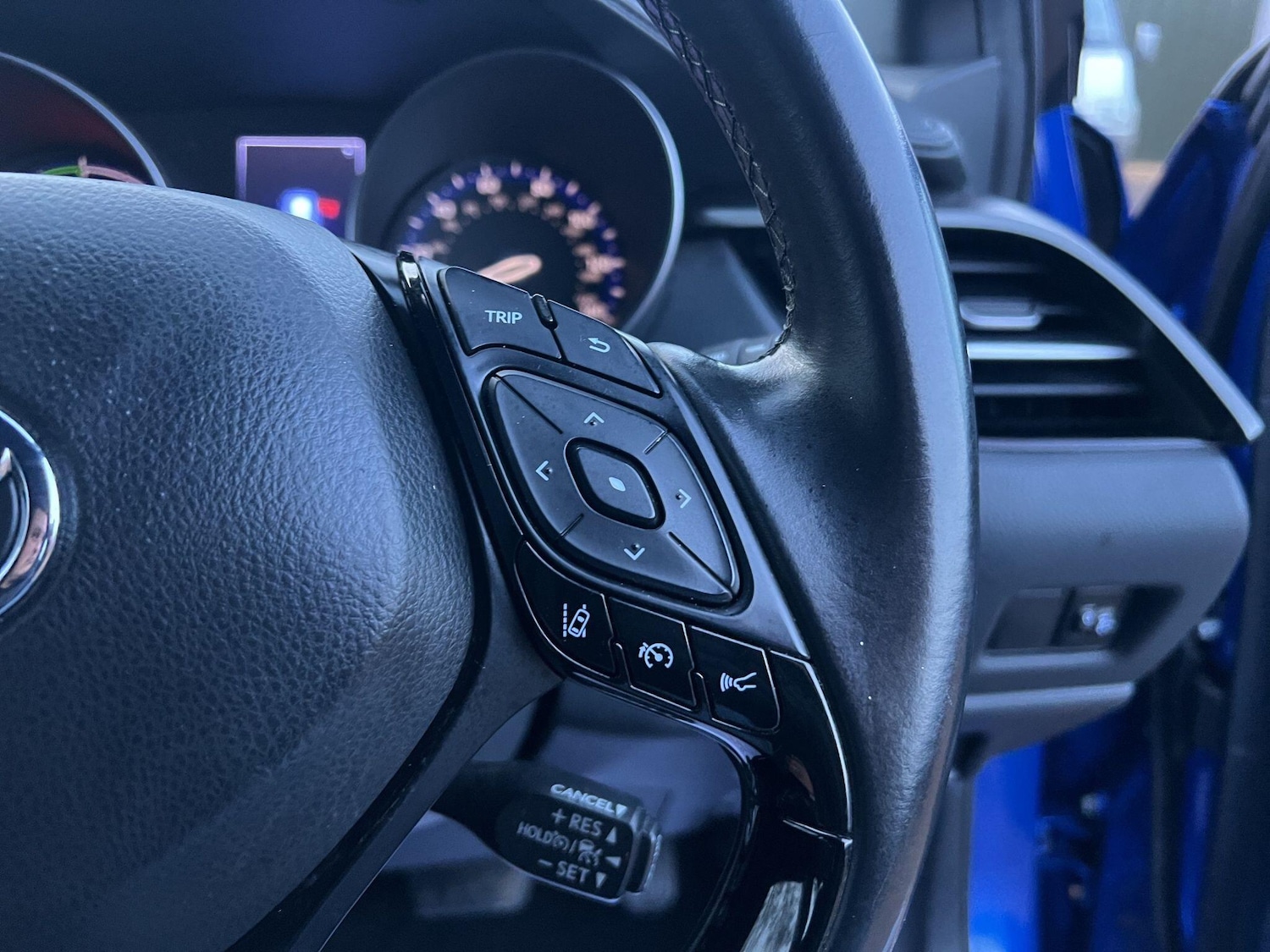 Used Toyota C-HR 2019 for sale - 76824330: Photo 19