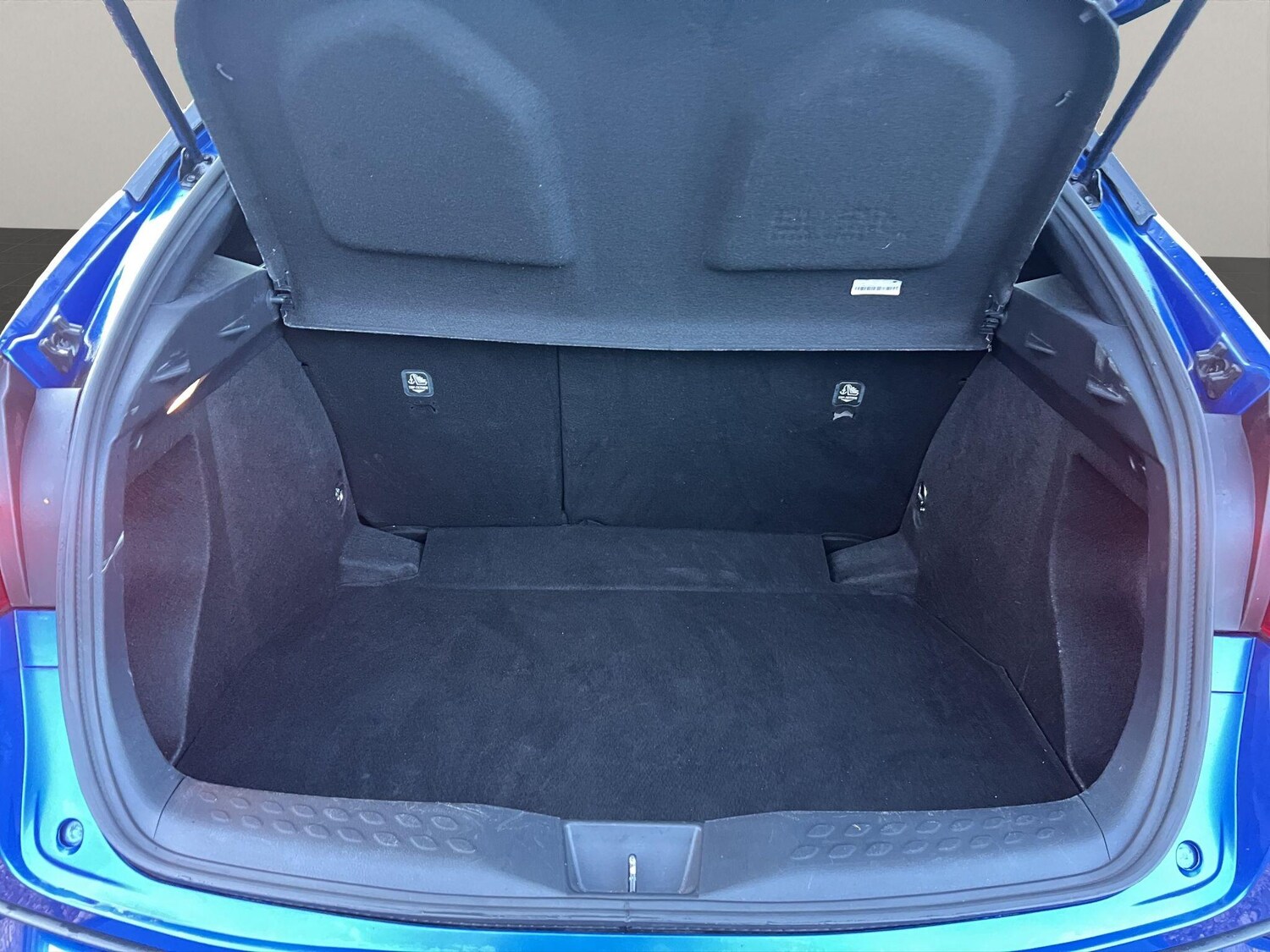 Used Toyota C-HR 2019 for sale - 76824330: Photo 31