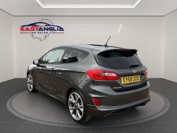 Used Ford Fiesta 2018 for sale - 76485467: Photo