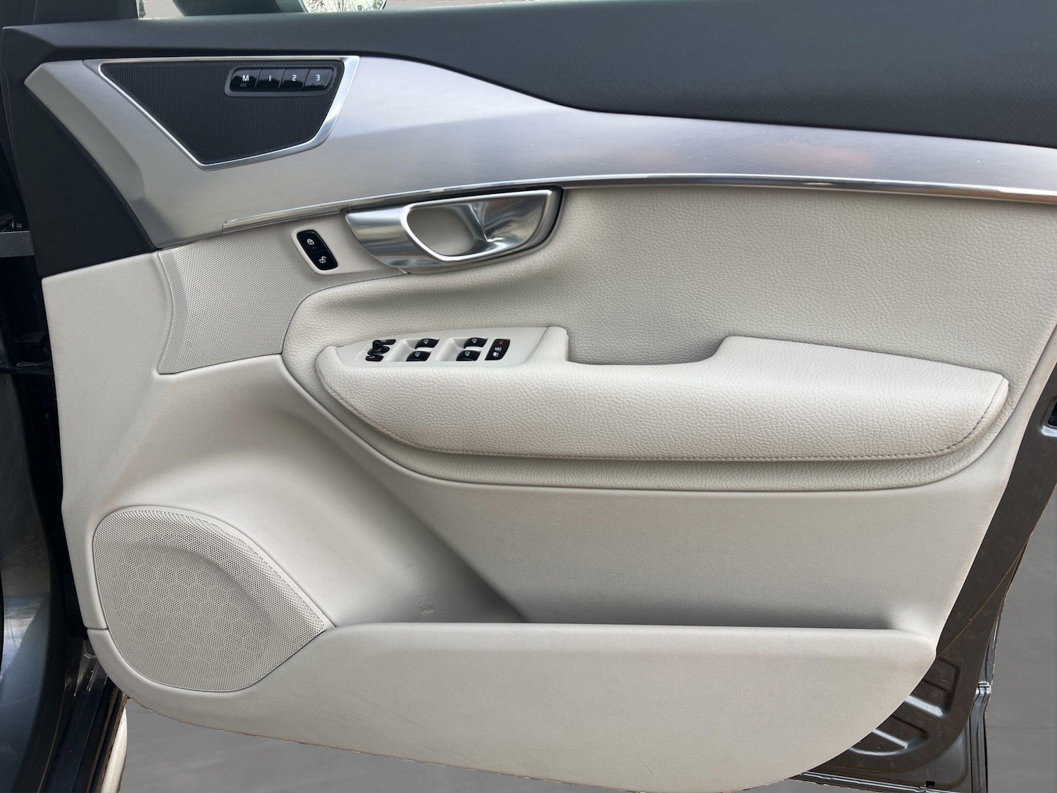 Used Volvo XC90 2017 for sale - 76633902: Photo 25