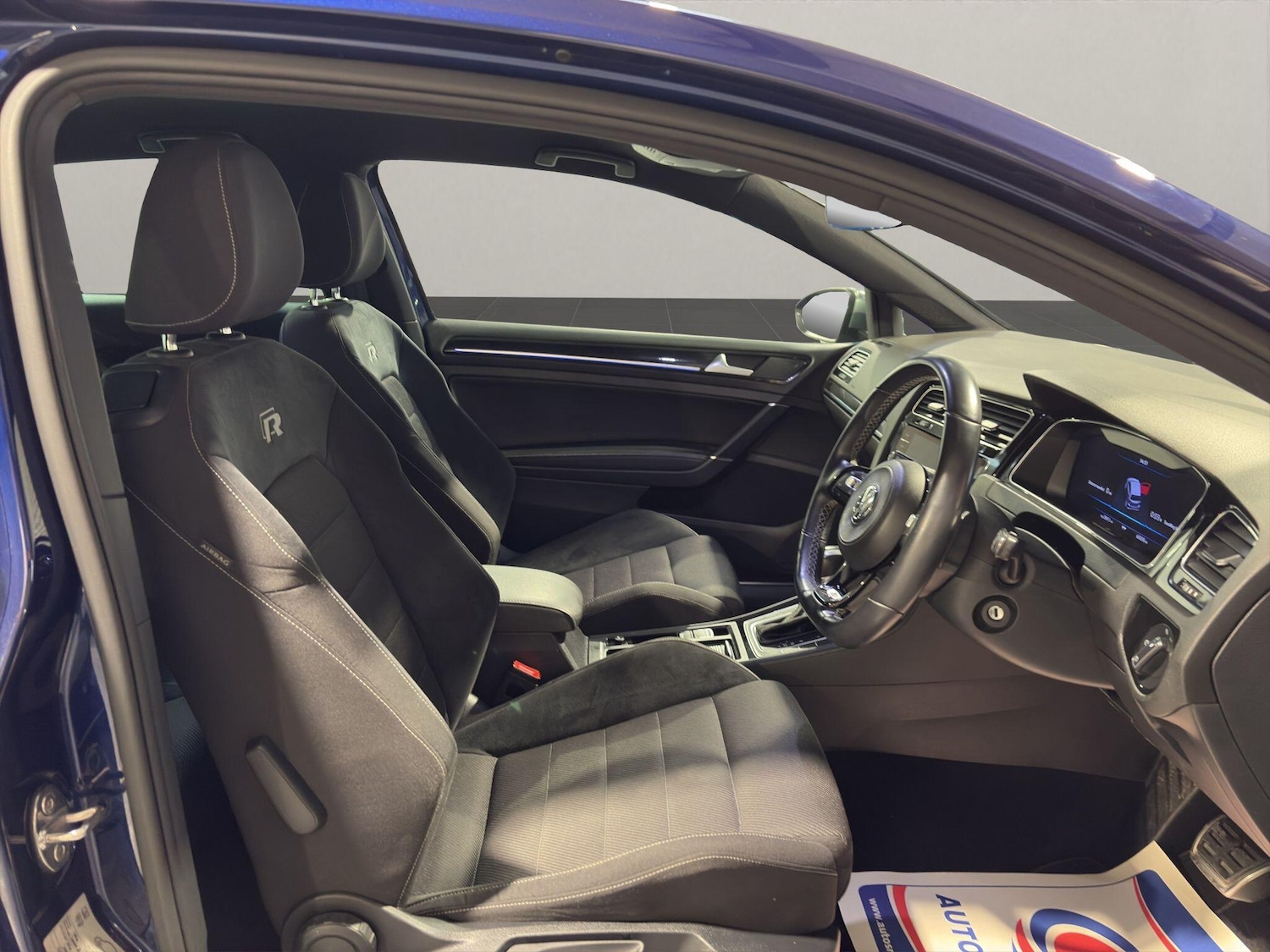 Used Volkswagen Golf 2018 for sale - 78072302: Photo 3