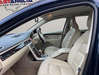 Used Volvo XC70 2011 for sale - 76925912: Photo