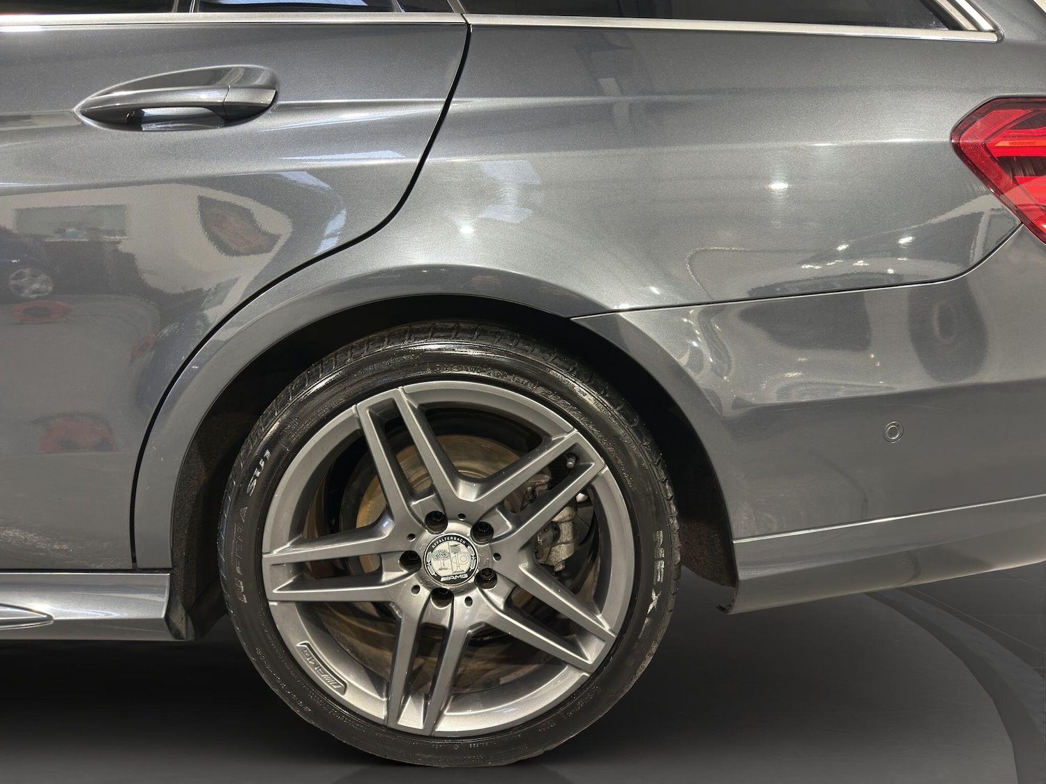 Used Mercedes-Benz E Class 2013 for sale - 77559599: Photo 28