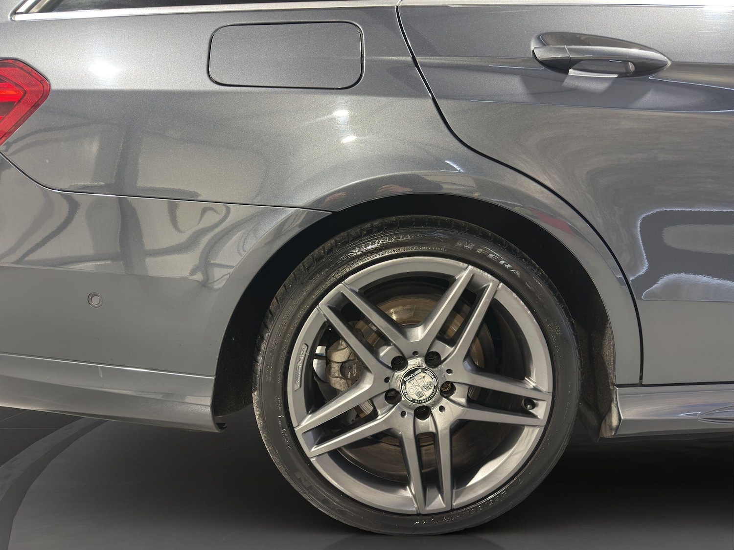 Used Mercedes-Benz E Class 2013 for sale - 77559599: Photo 29