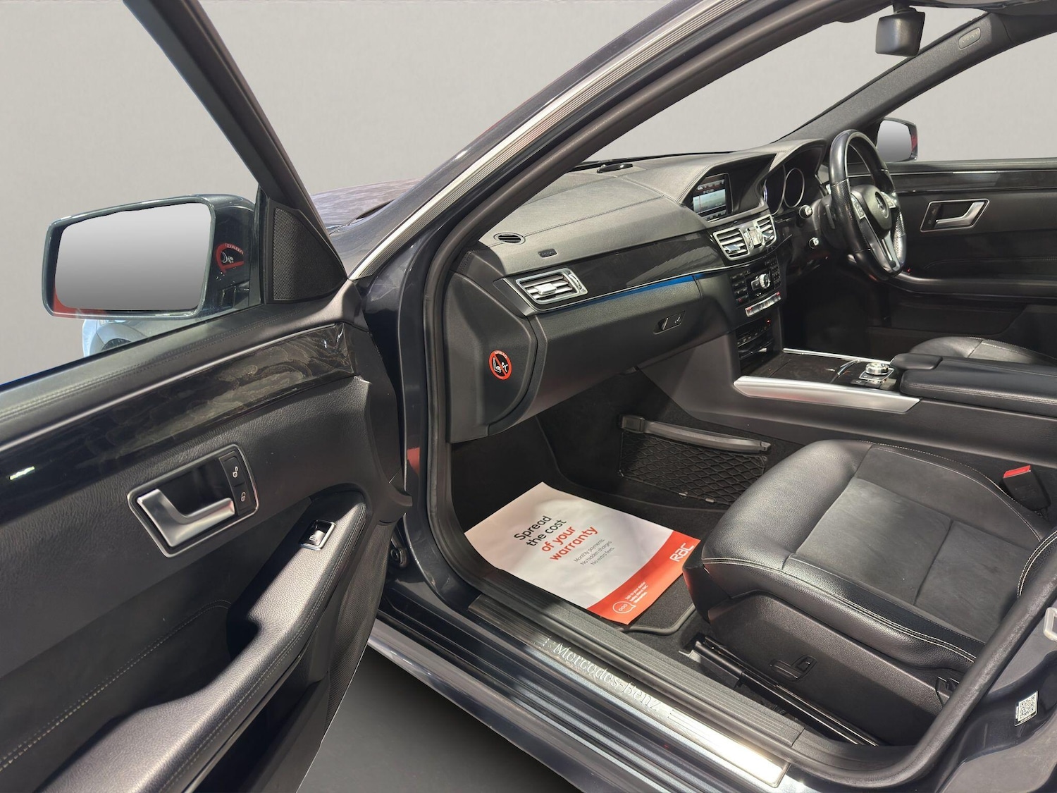 Used Mercedes-Benz E Class 2013 for sale - 77559599: Photo 35