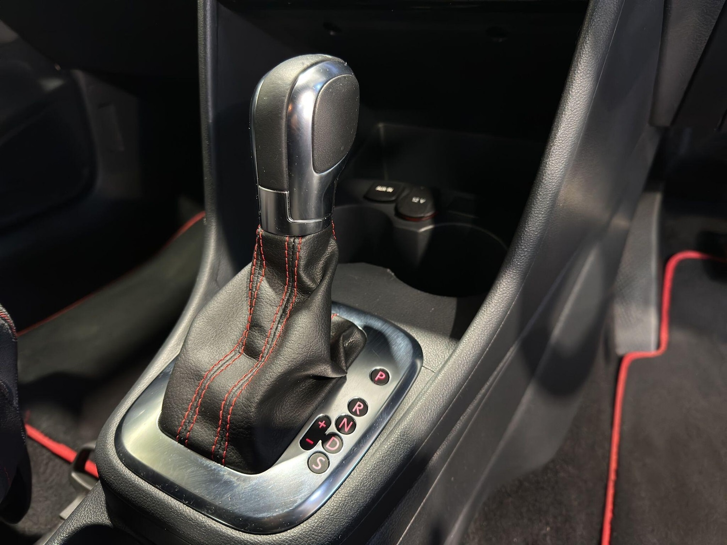 Used Volkswagen Polo 2012 for sale - 77229419: Photo 29